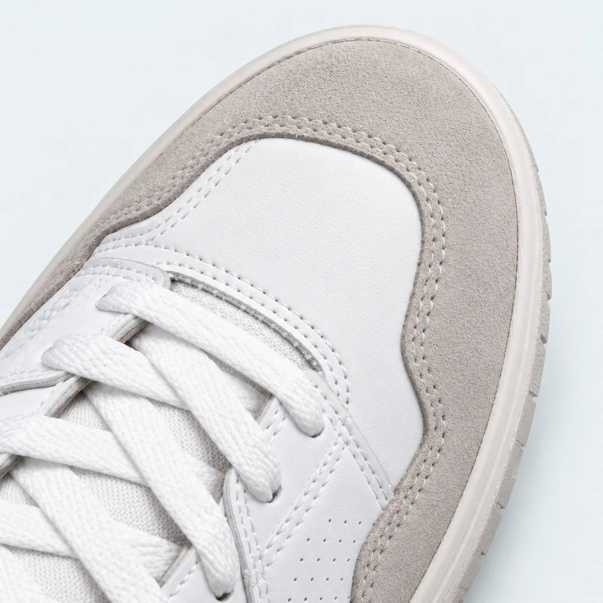550 Off White Slate Grey White